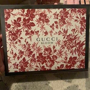 Gucci Bloom Gift set